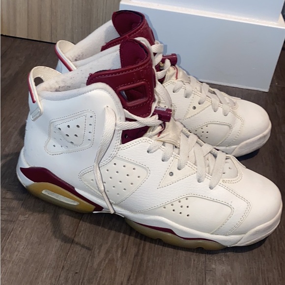 Jordan 6’s Maroon - Picture 3 of 6